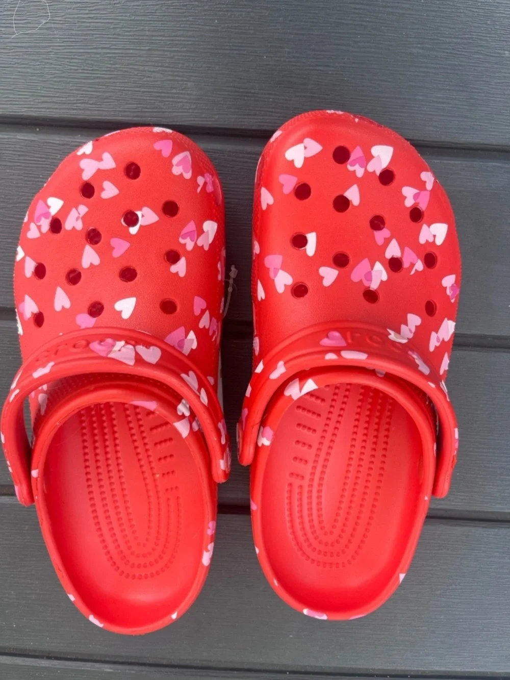 NWT Big Kid Crocs Size 5 Red Hearts Valentines Day Can Fit Women’s